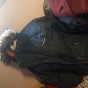 Columbia Forest Green Puffer Jacket with Faux Fur Hood